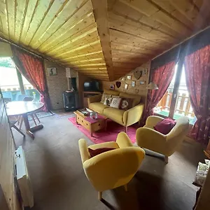https://bel-appartement-au-decor-montagnard-80m2.hotels-rhonealpes.com